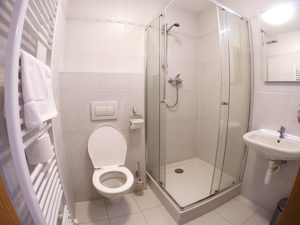 Penzion U Tri Statkaru Dobris Dış mekan fotoğraf