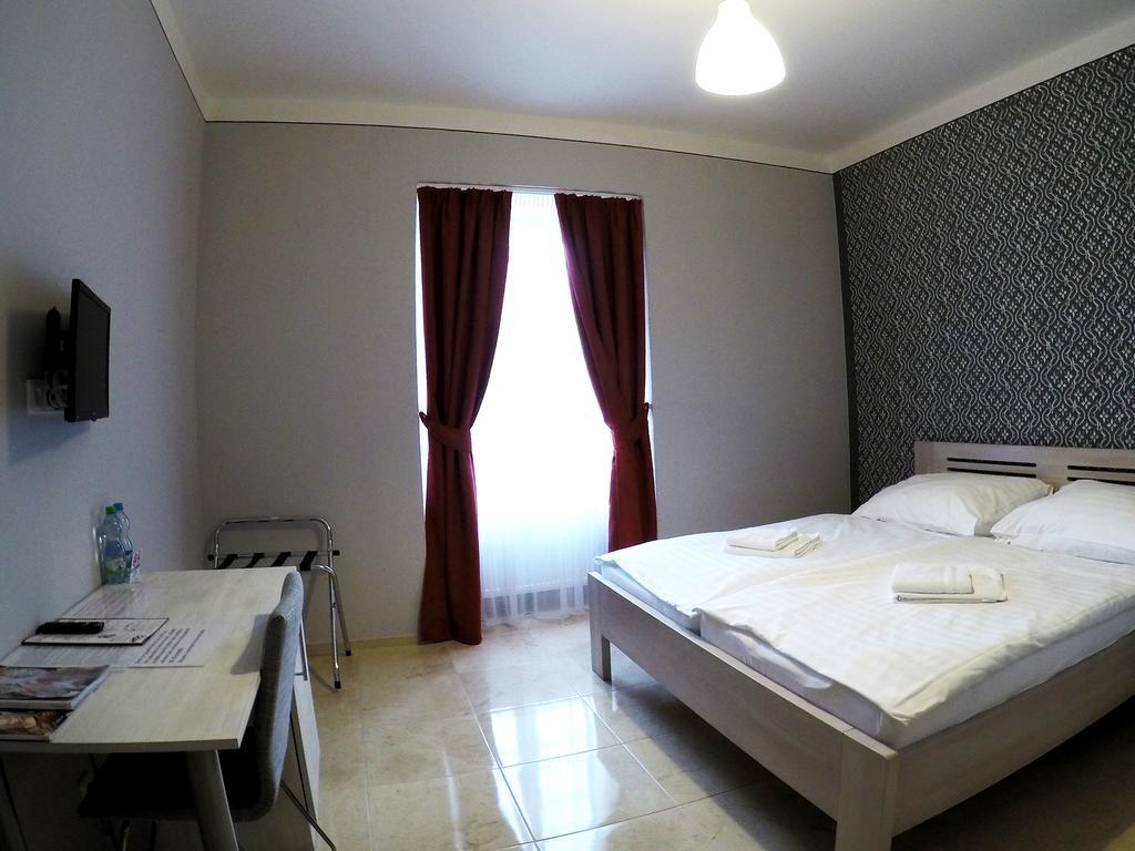 Penzion U Tri Statkaru Dobris Dış mekan fotoğraf